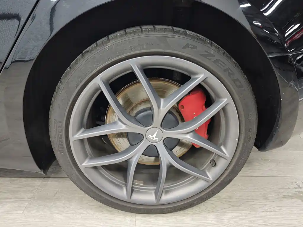 Tesla Model 3 — миниатюра 48