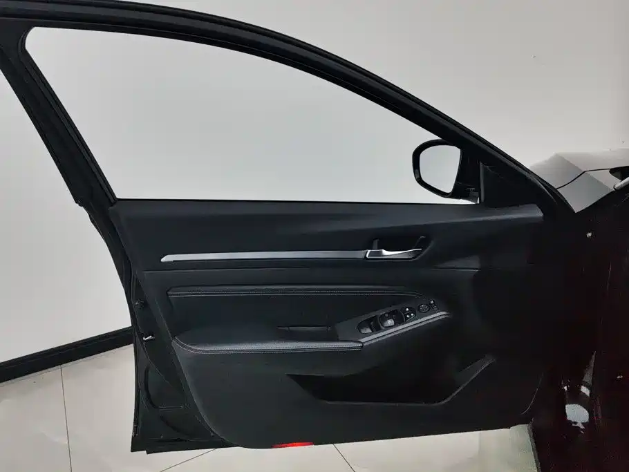 Nissan Teana — миниатюра 7