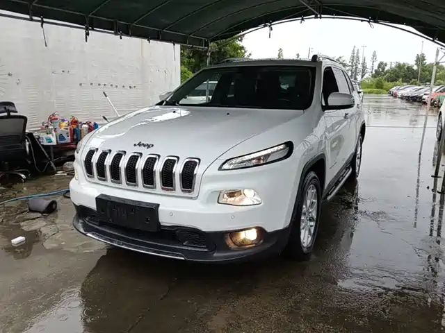 Jeep 自由光