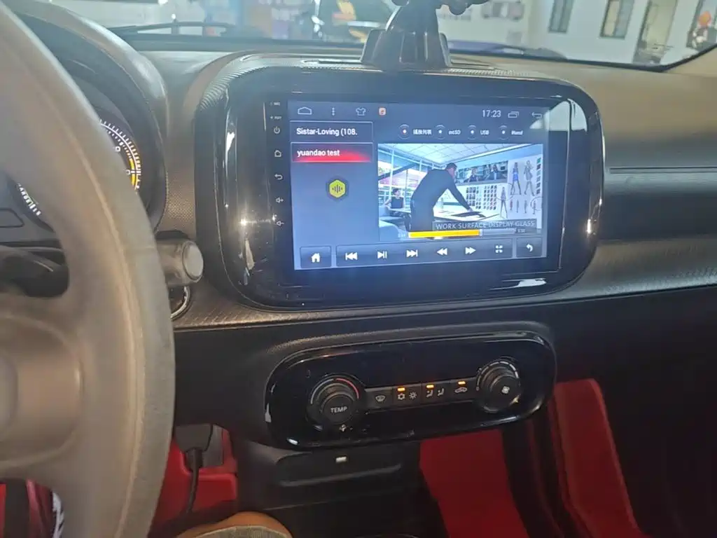 Roewe Clever — миниатюра 12