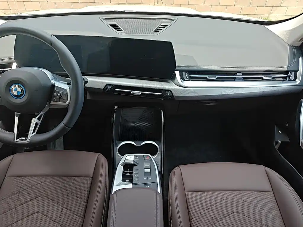 BMW iX1 2025 eDrive25L M Sport