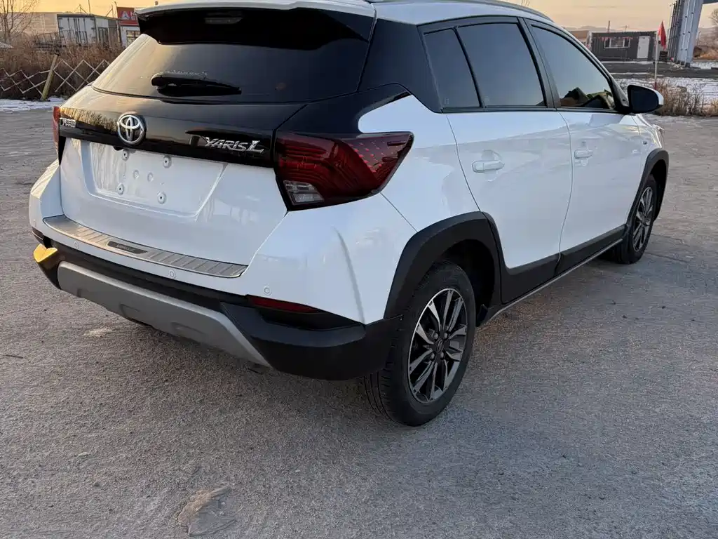 TOYOTA YARIS L ZHIXUAN