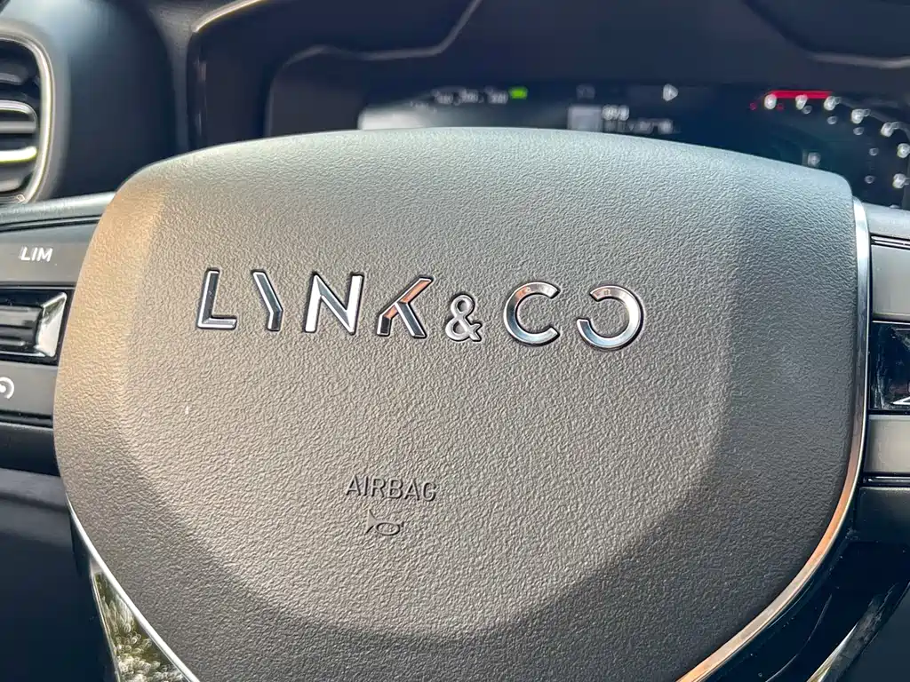 LYNK 02