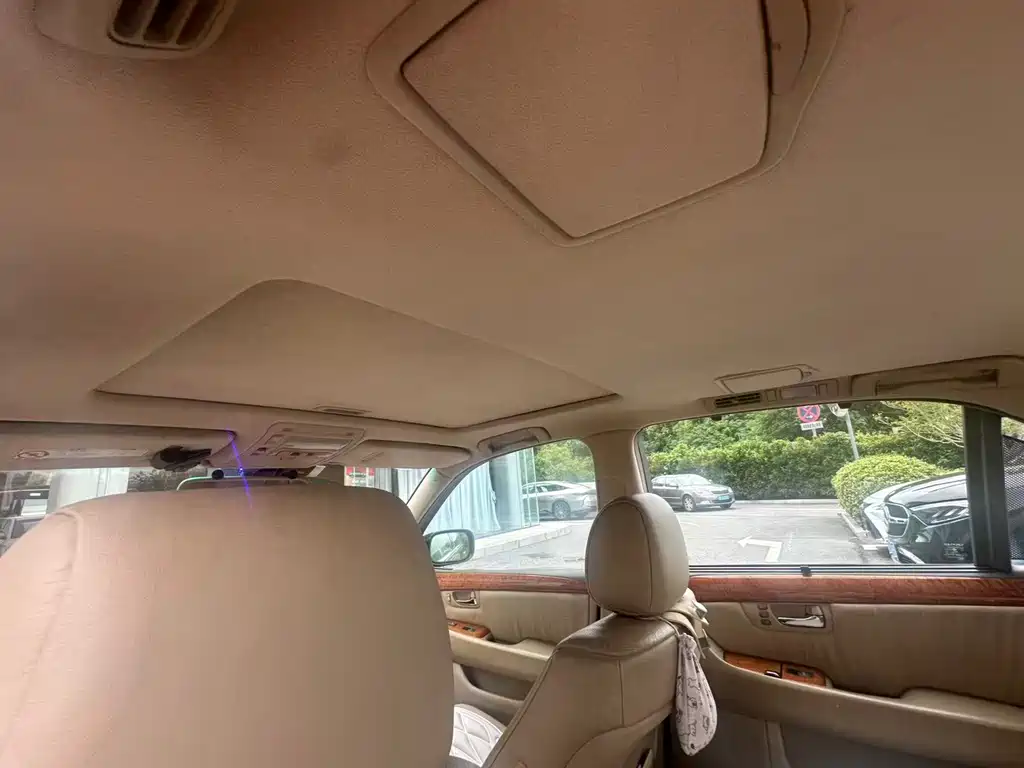 Lexus LS — миниатюра 8