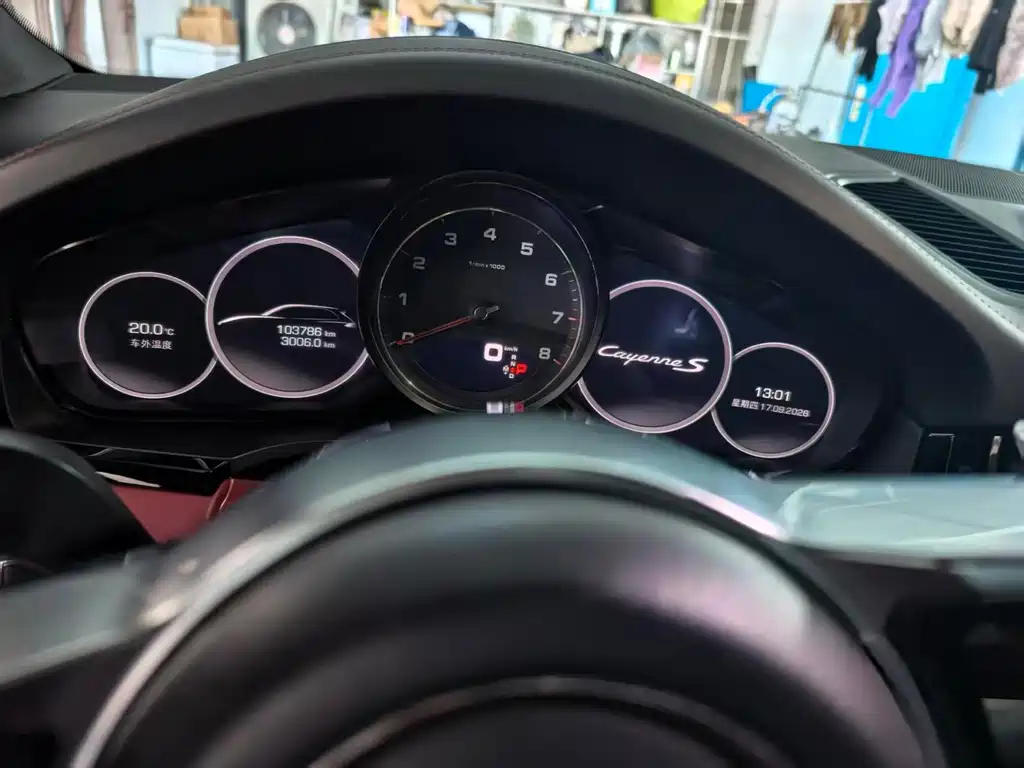 Porsche Cayenne — миниатюра 3