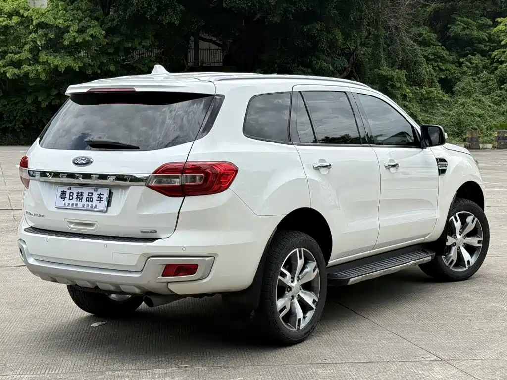 Ford Everest — миниатюра 6