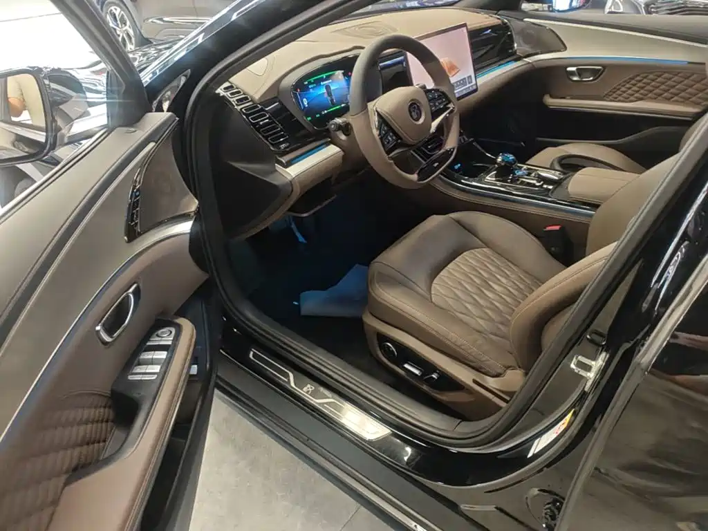 BYD Han — миниатюра 16