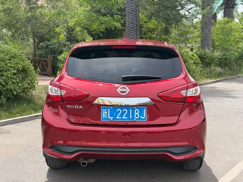 Nissan Tiida — миниатюра 8