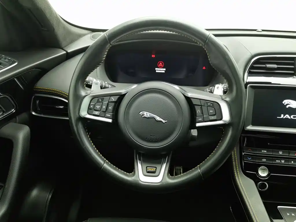 Jaguar F-PACE — миниатюра 11