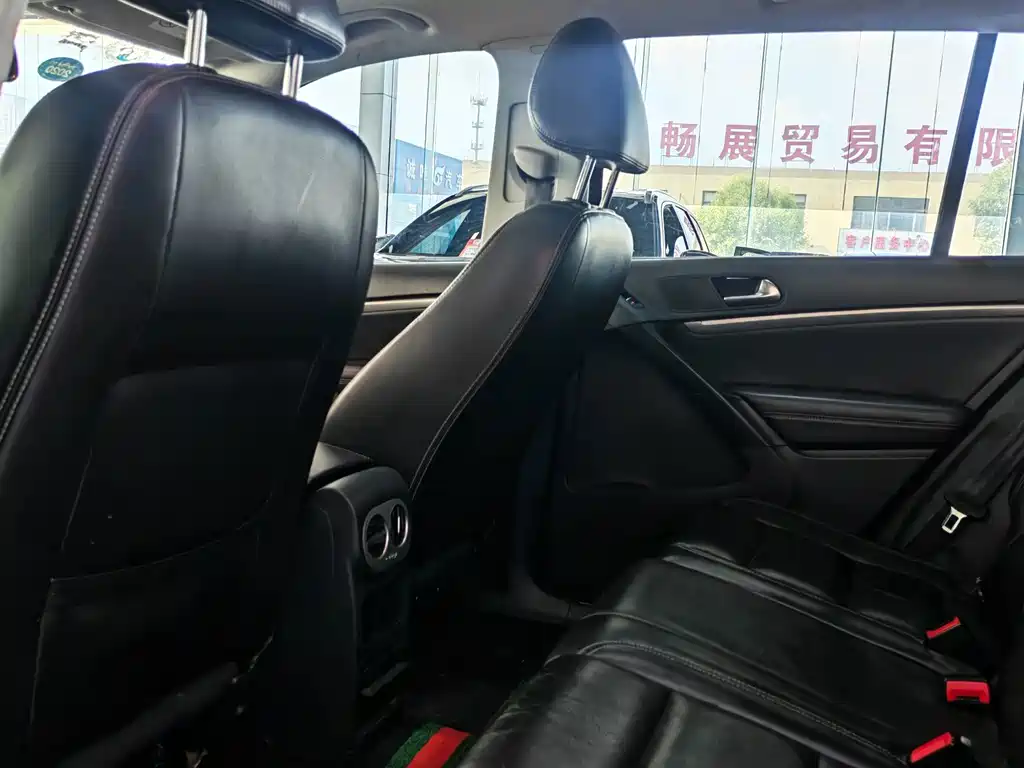 Volkswagen Tiguan 1.8TSI Auto 4WD Luxury Type, фото 8