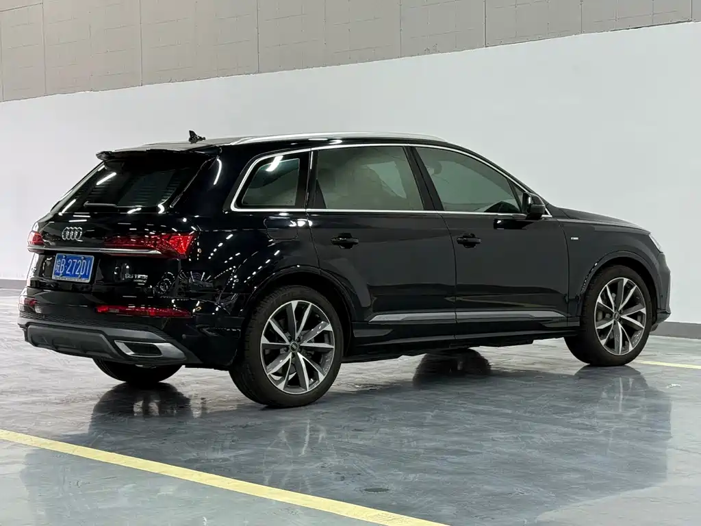 Audi Q7 — миниатюра 10