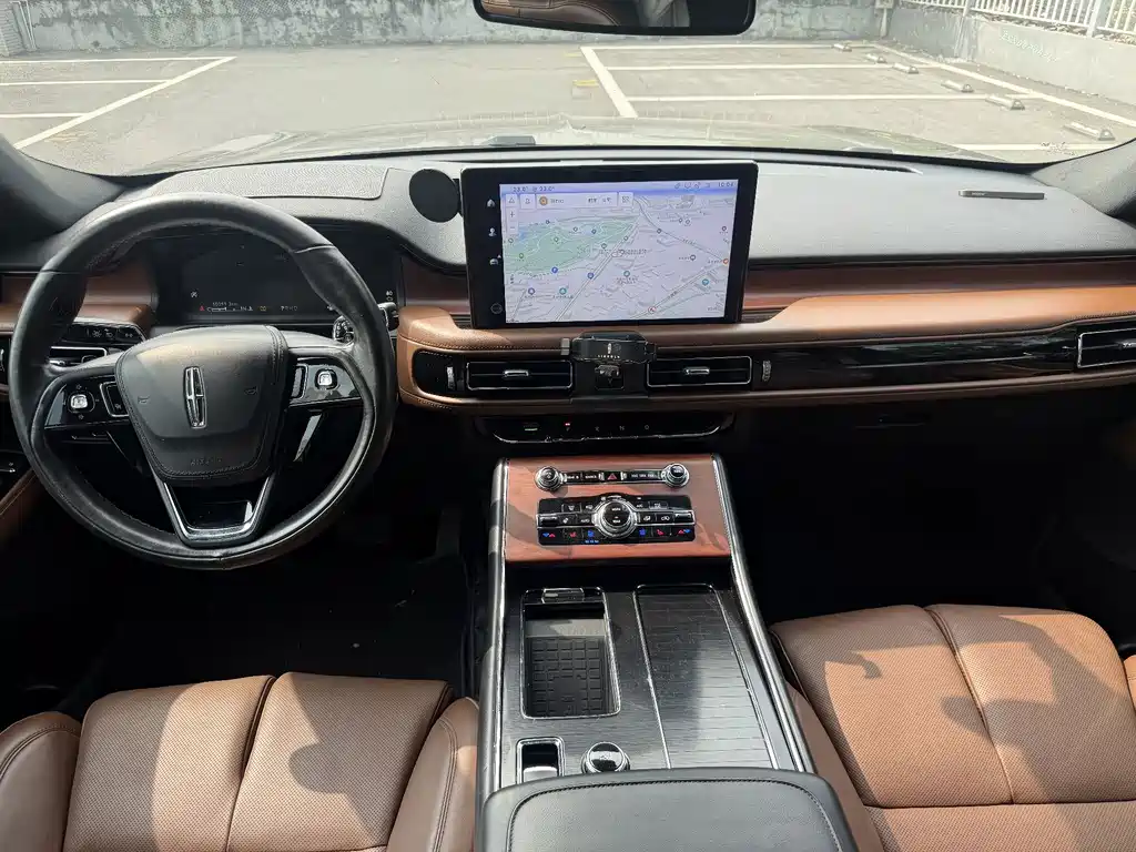 Lincoln Aviator — миниатюра 11