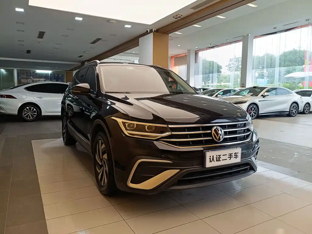 Volkswagen Tiguan L — миниатюра 4