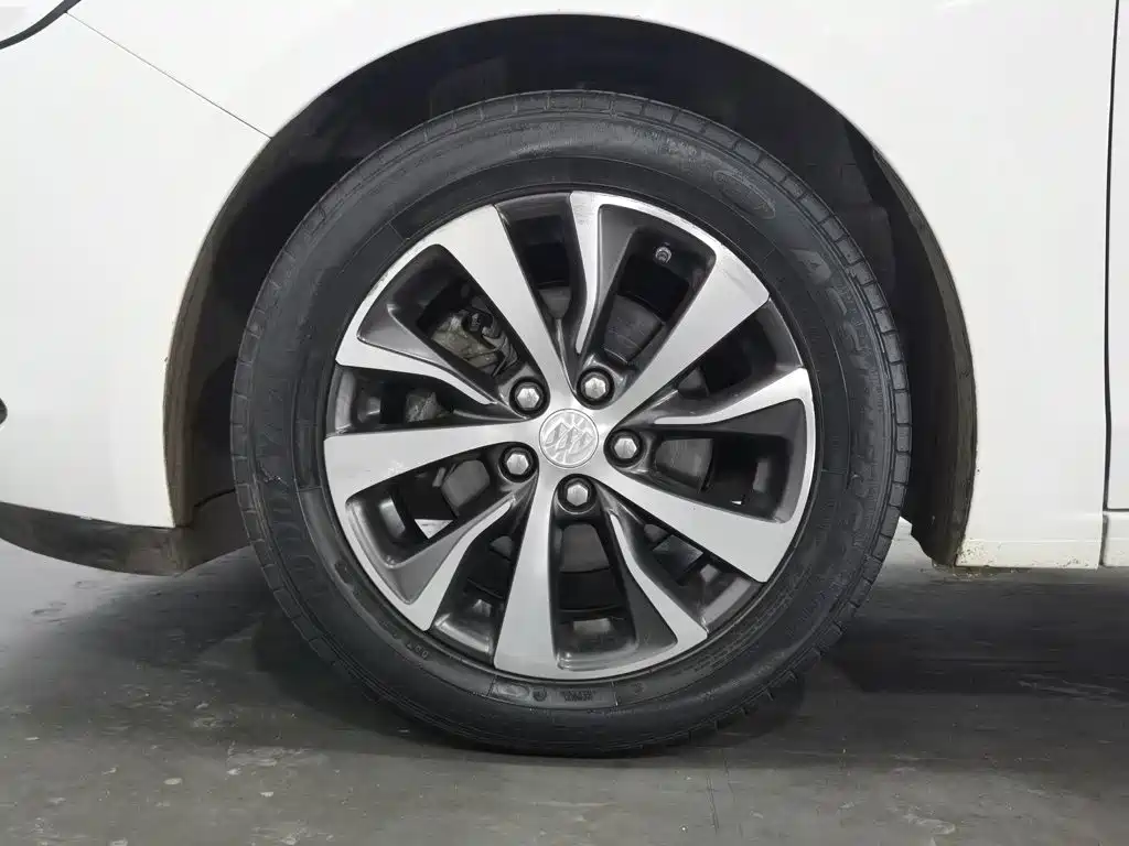Buick Excelle — миниатюра 17