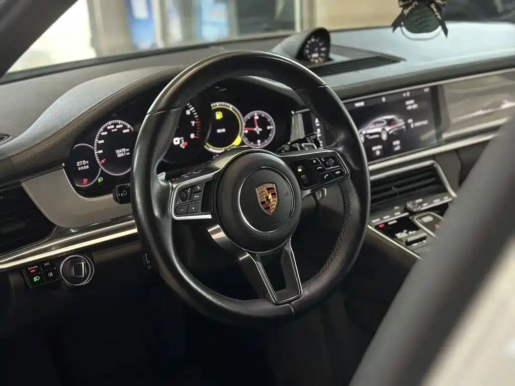 Porsche Panamera — миниатюра 7