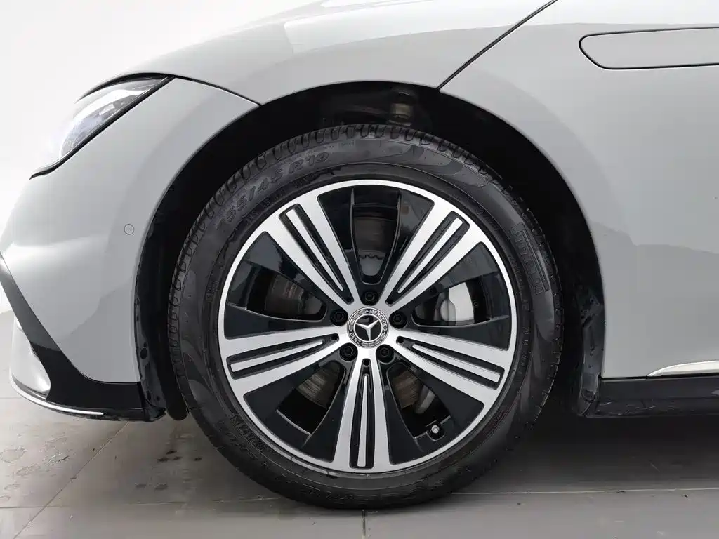 Mercedes-Benz EQE — миниатюра 17