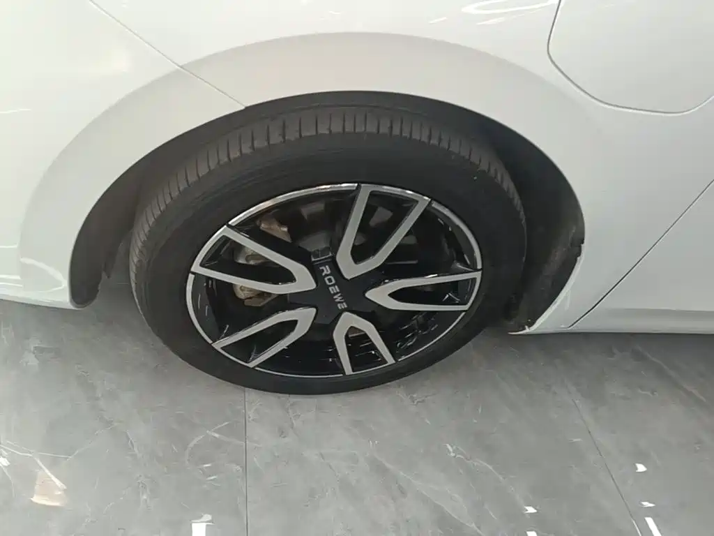 Roewe Young Wai D6 — миниатюра 25