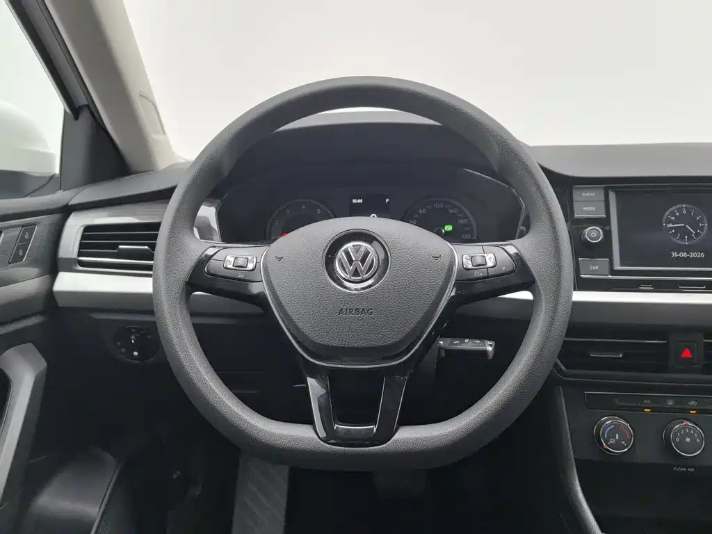 Volkswagen Lavida — миниатюра 11