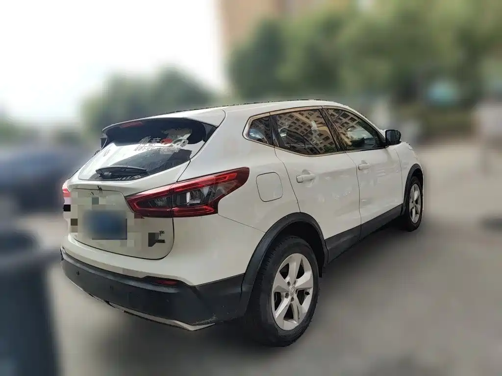 Nissan Qashqai — миниатюра 6
