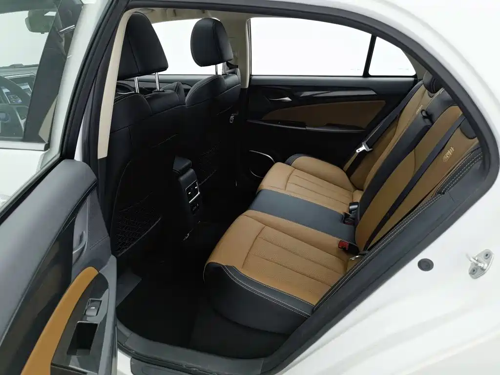 BYD Qin NEV — миниатюра 15