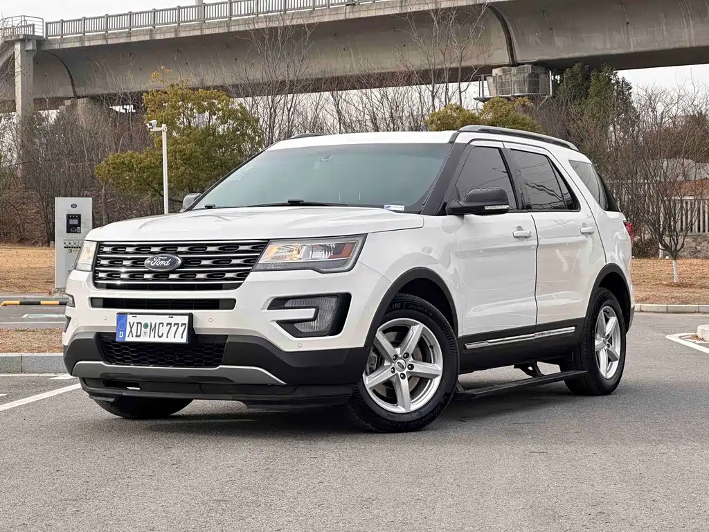 Ford Explorer (Import) 2017
