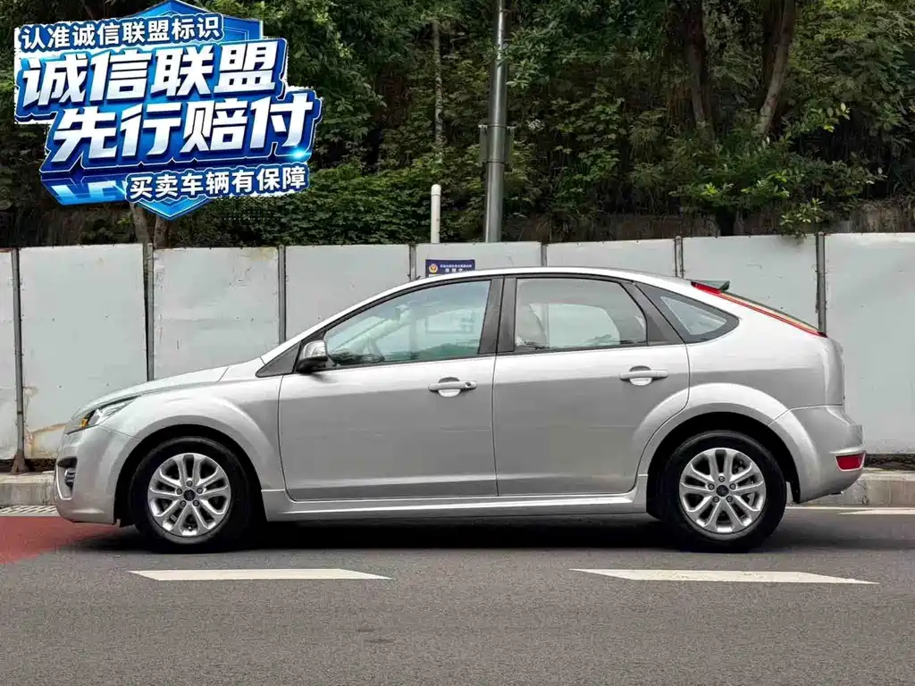 Ford Focus — миниатюра 7