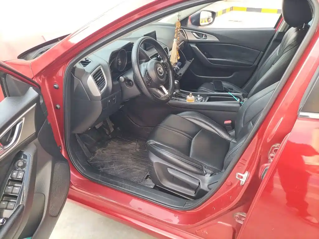 Mazda 3 Axela — миниатюра 14