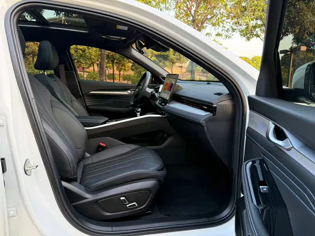 GEELY AUTOMOBILE XINGRUI