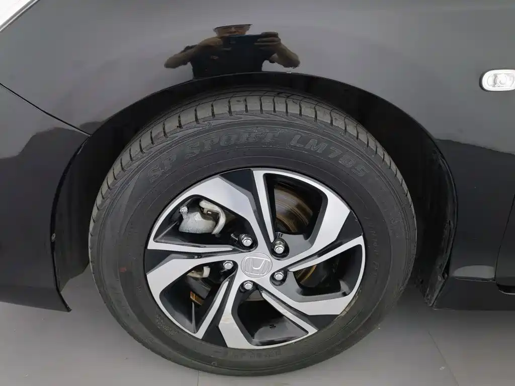 Honda Accord — миниатюра 17