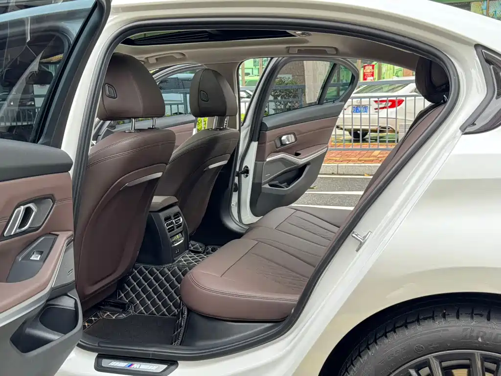 BMW 3 Series — миниатюра 8