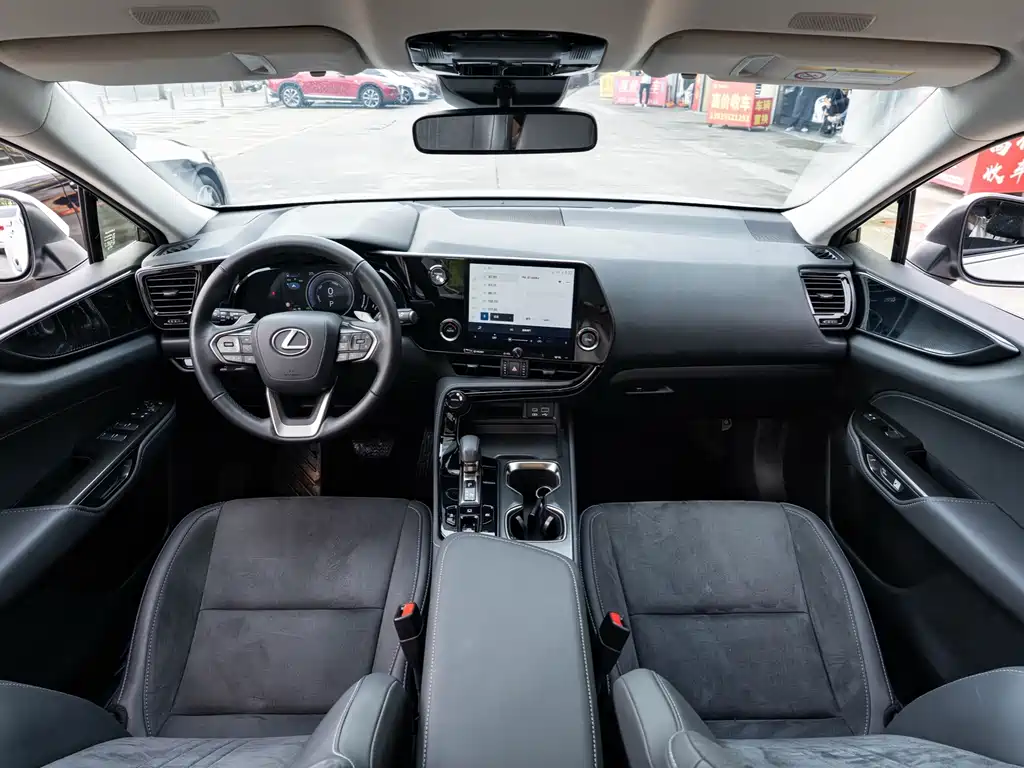 Lexus NX — миниатюра 13