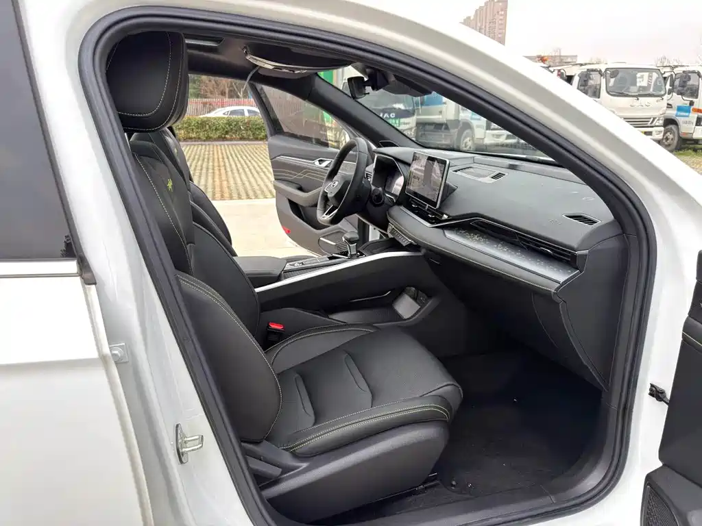 Geely Preface 2023 1.5TD
