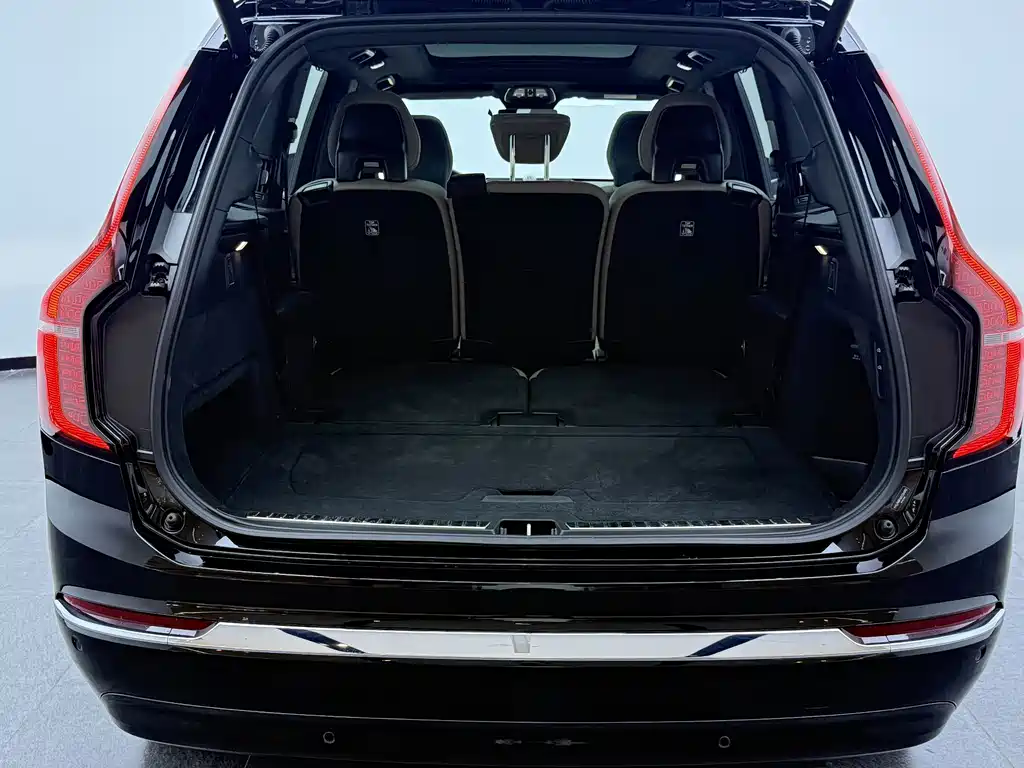 Volvo XC90 PHEV — миниатюра 7