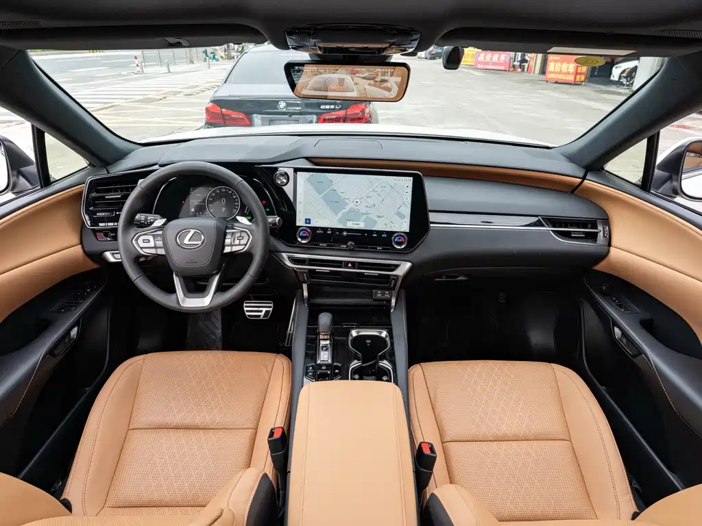 Lexus RX — миниатюра 13