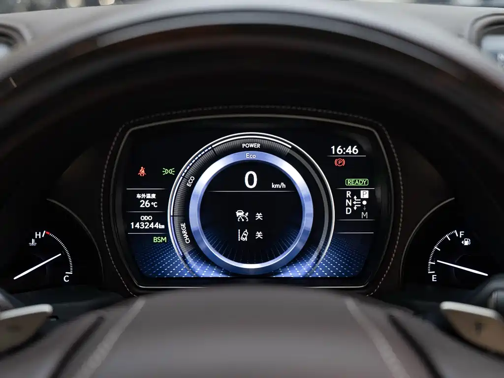 Lexus LS — миниатюра 24