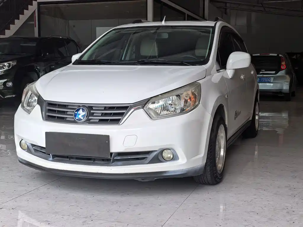 Venucia R50 2013