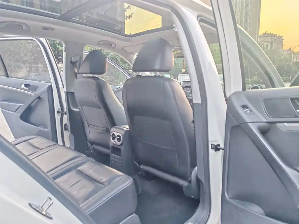Volkswagen Tiguan — миниатюра 9