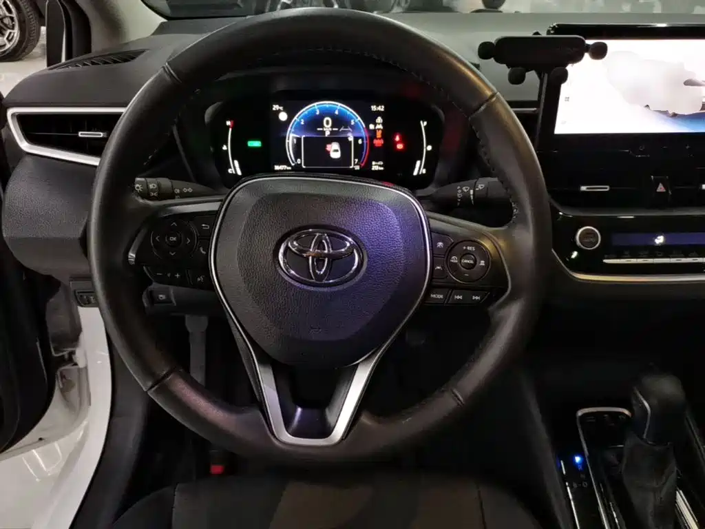 Toyota Corolla - фото 11