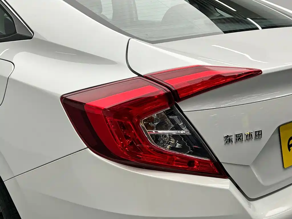 Honda Civic — миниатюра 10