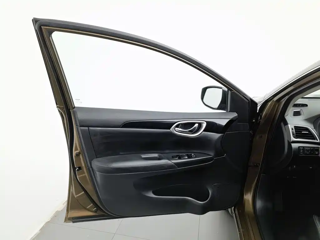 Nissan Sylphy — миниатюра 8