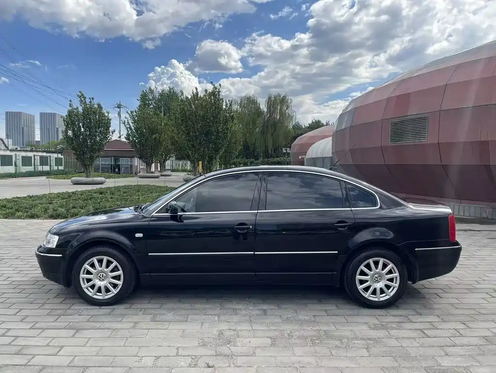 Volkswagen Passat 2005 1.8T AT Luxury