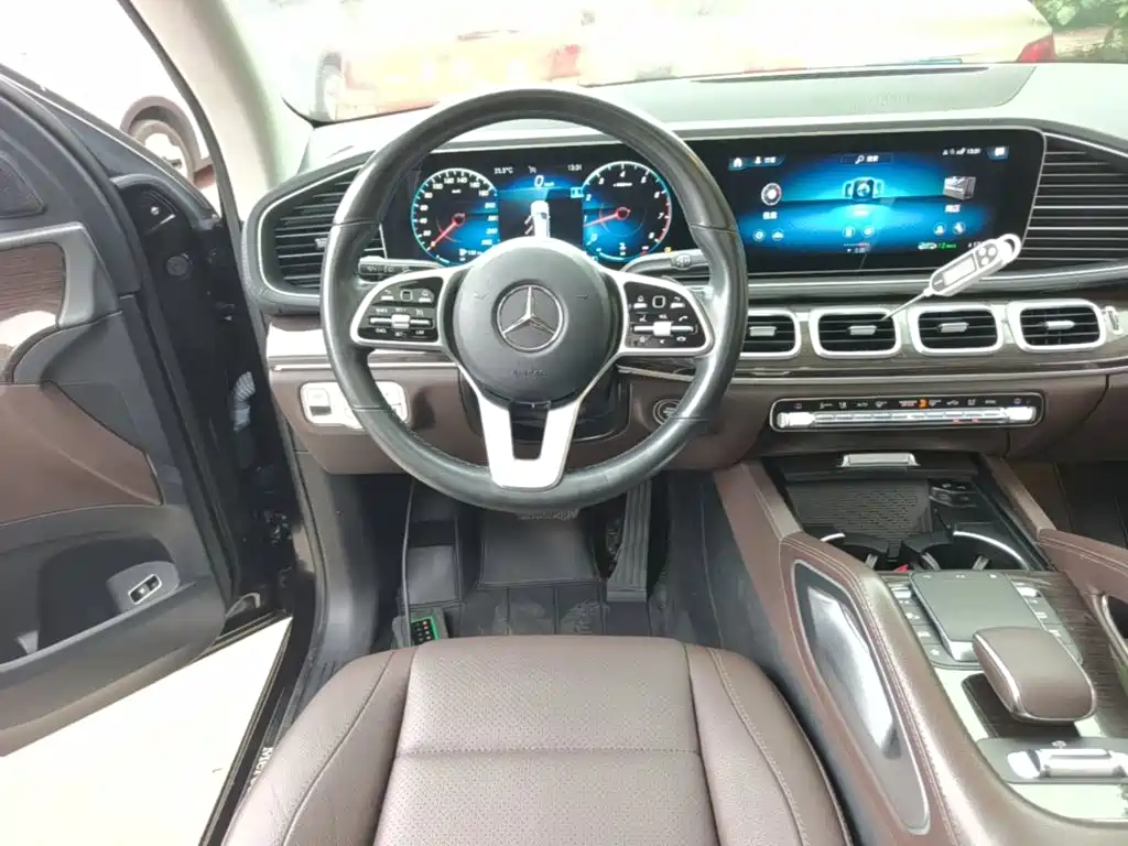 Mercedes-Benz GLE (Import) — миниатюра 11