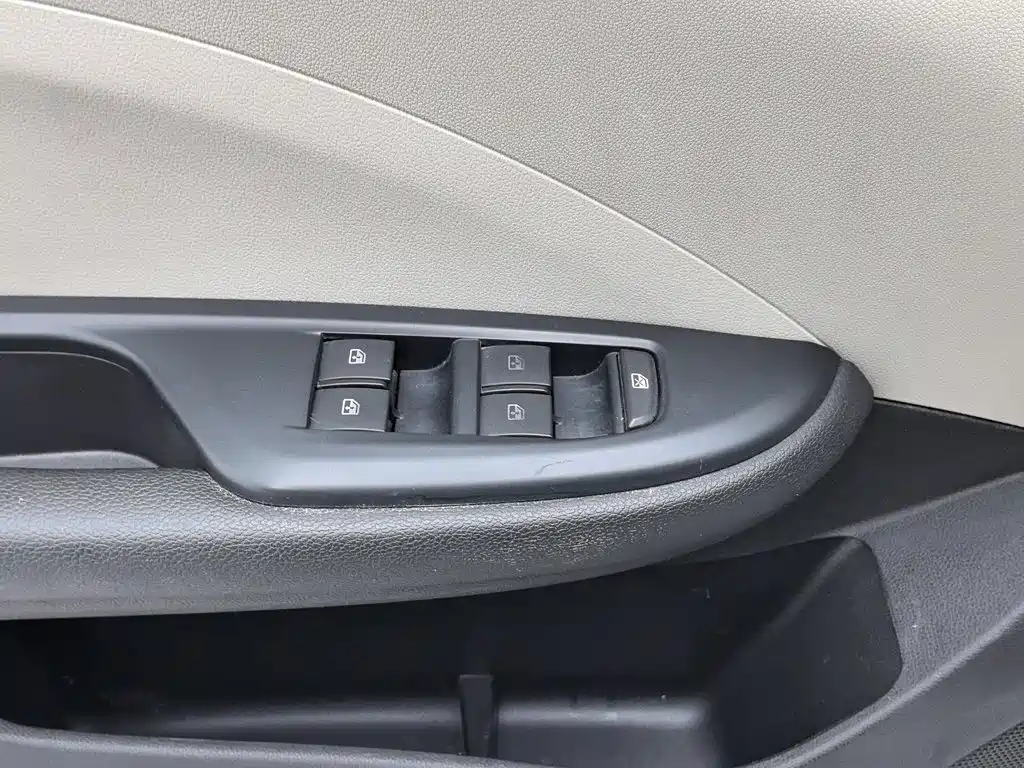 Buick Excelle — миниатюра 9