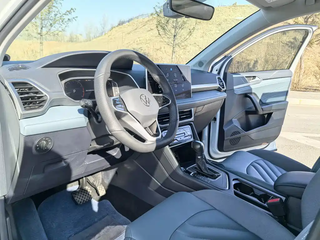 Volkswagen Tharu 2023 300TSI
