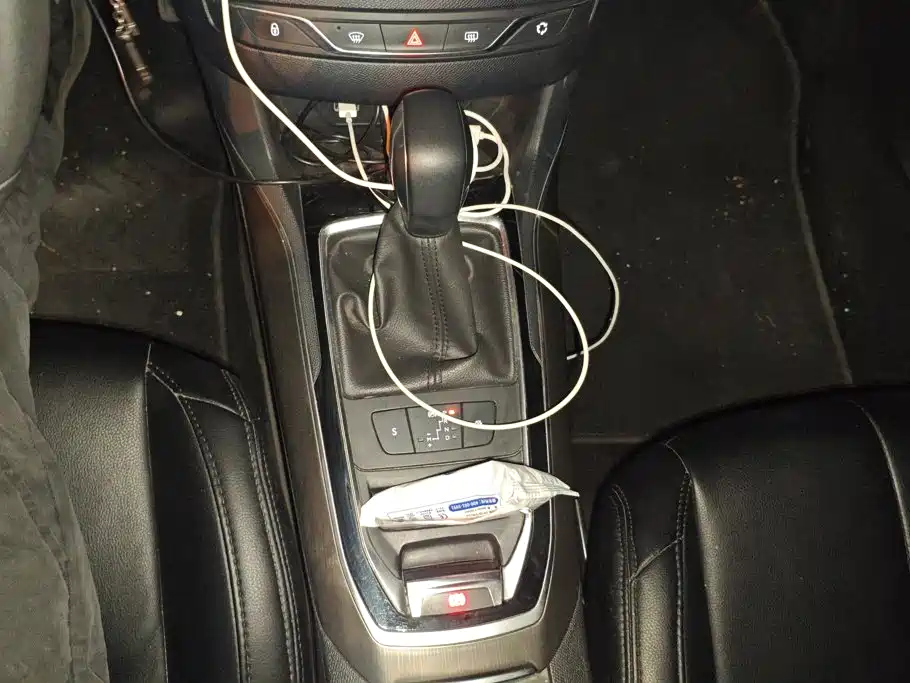 Peugeot 408 — миниатюра 16