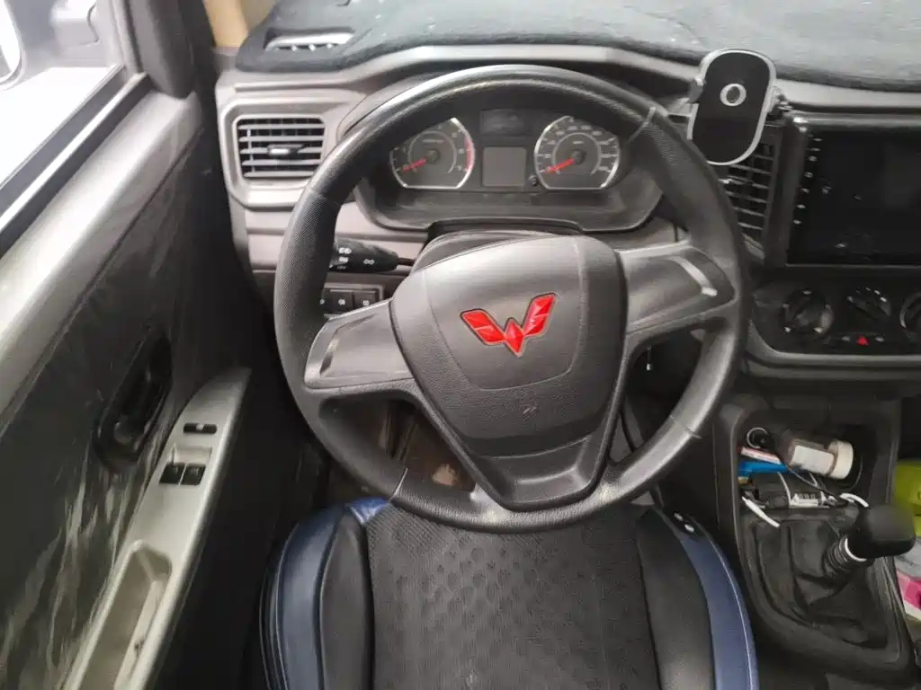 Wuling Hongguang V — миниатюра 3