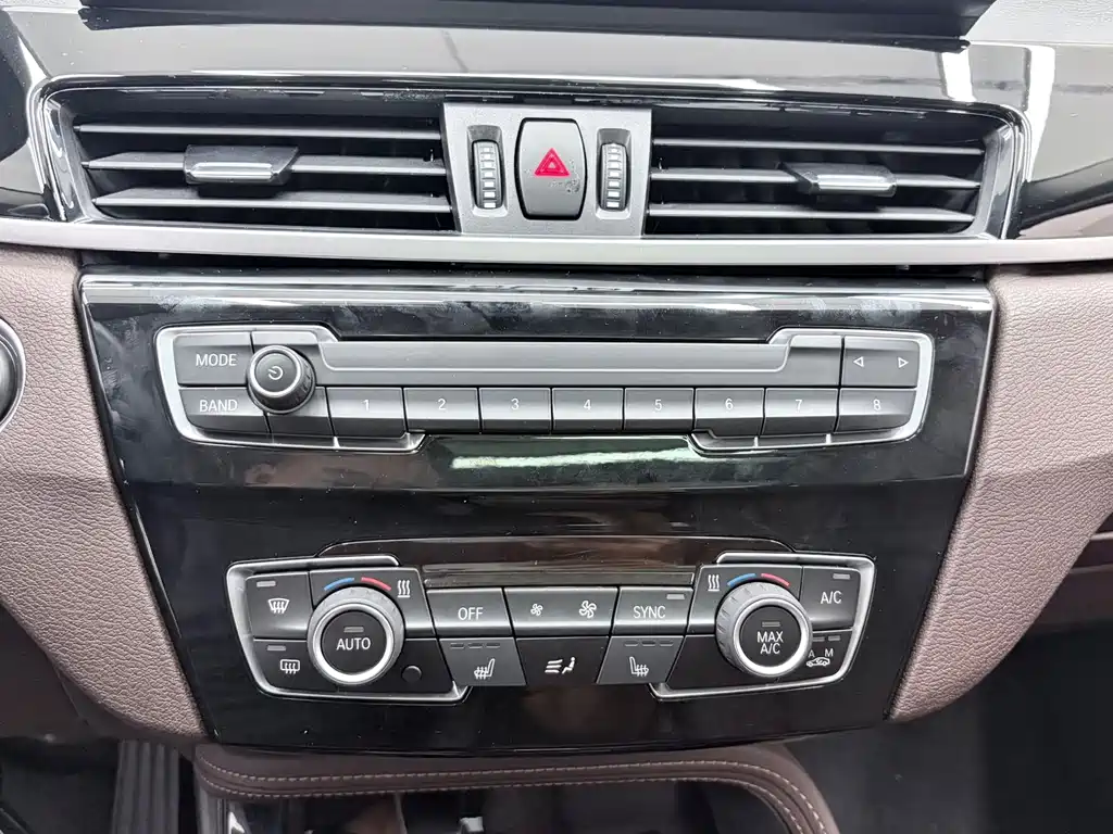 BMW X1 — миниатюра 15