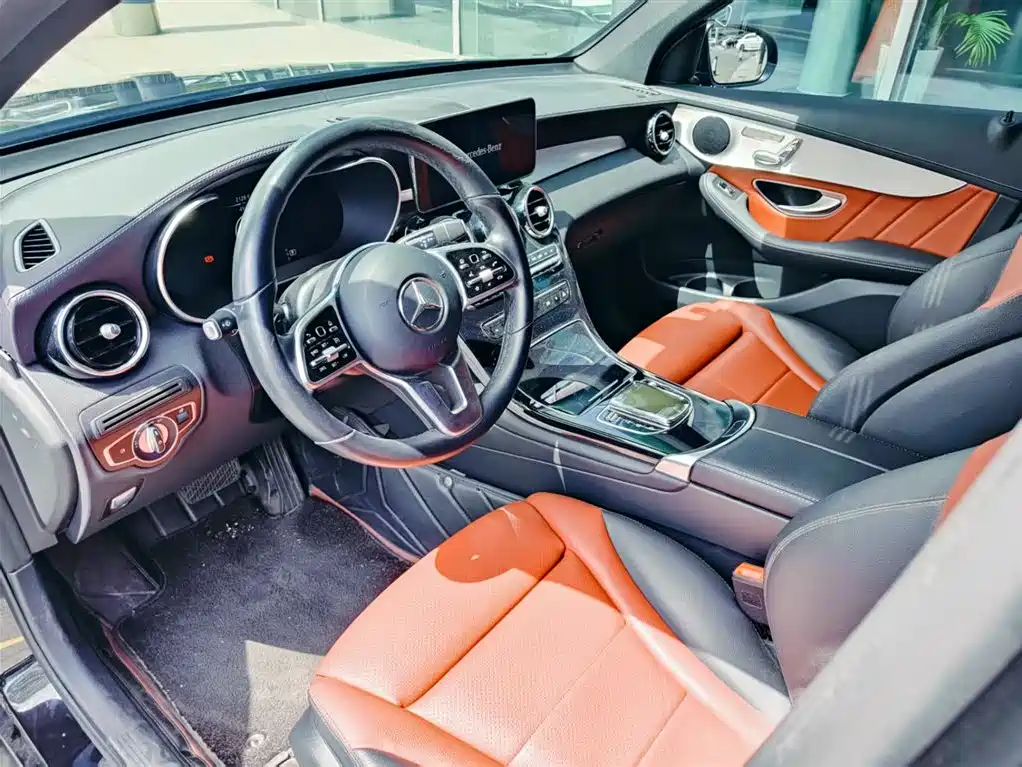 Mercedes-Benz GLC 2020 GLC 260 4MATIC SUV