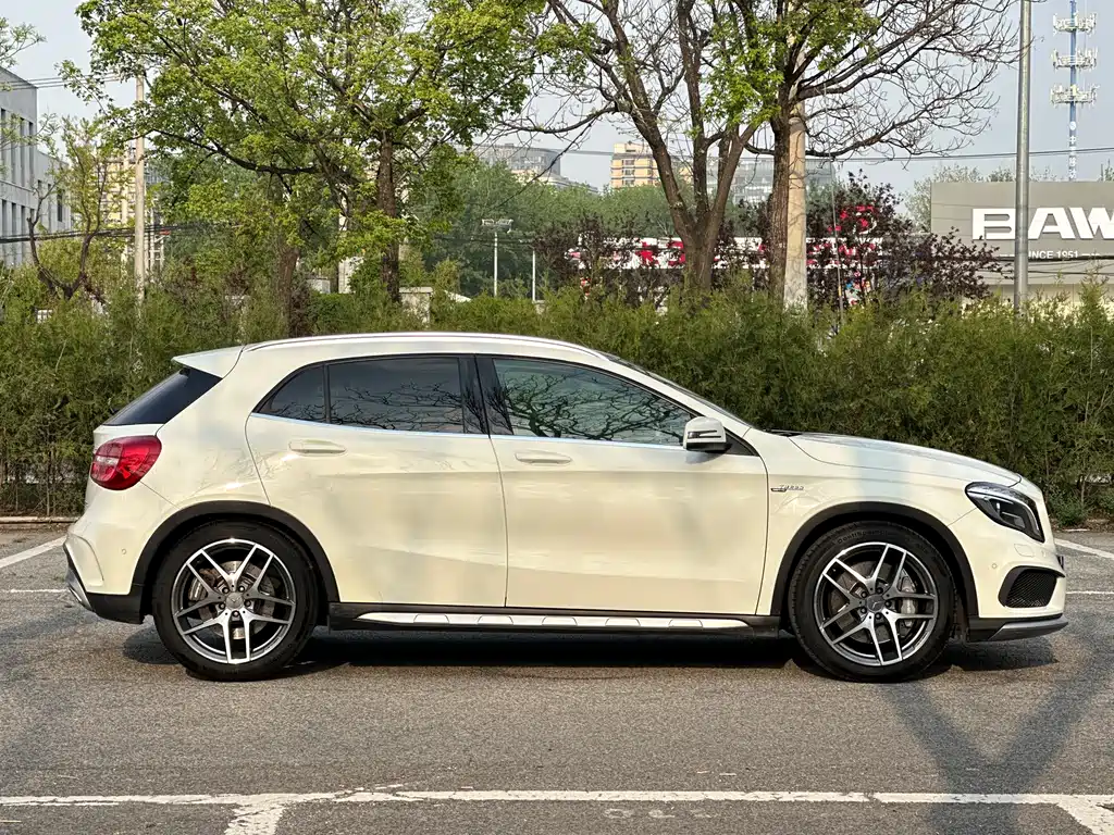 Mercedes-Benz GLA A MG 2015 AMG GLA 45 4MATIC