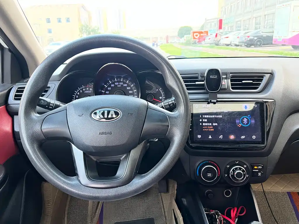 Kia K2 — миниатюра 5